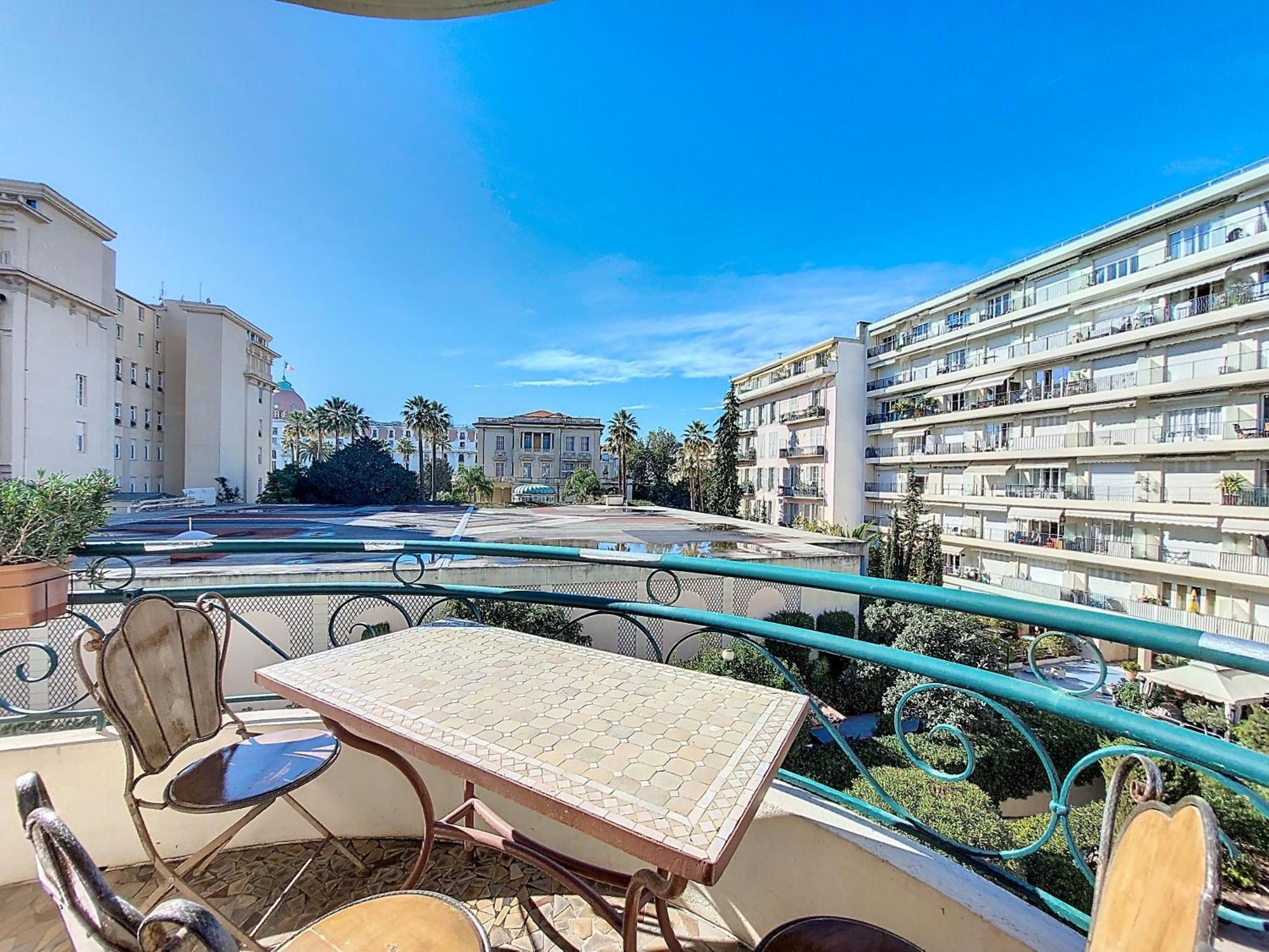 Nestor&jeeves - Flora - Promenade Des - Appartement